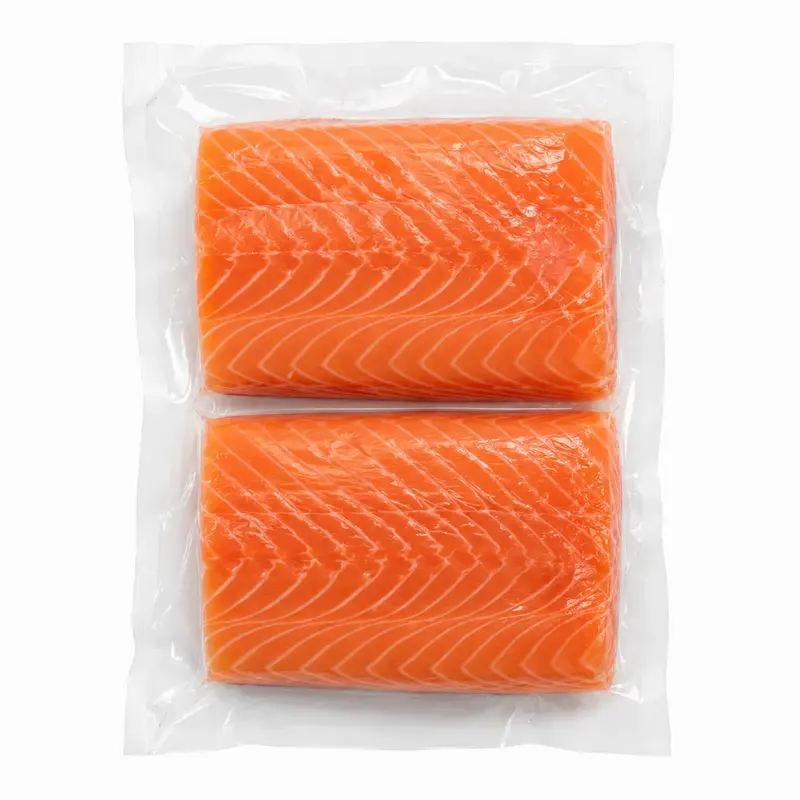 Deux pavés of saumon emballés sous vide